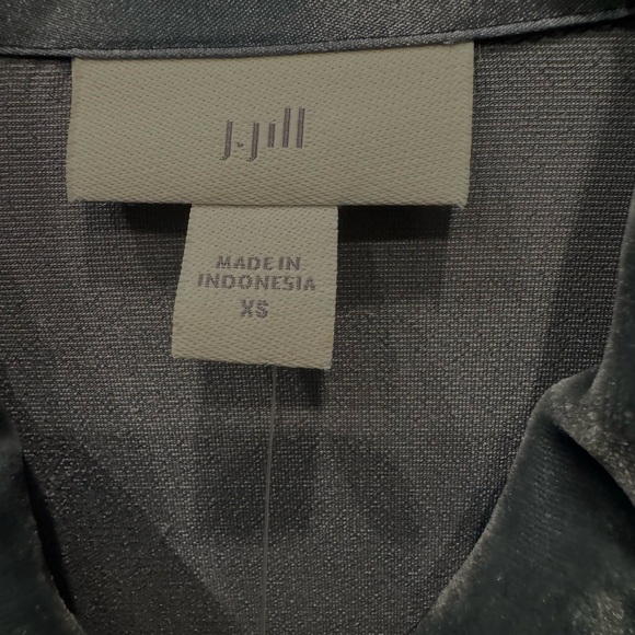 NWT J Jill Velvet Button Down Shirt - Picture 4 of 8